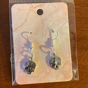 Skull earrings